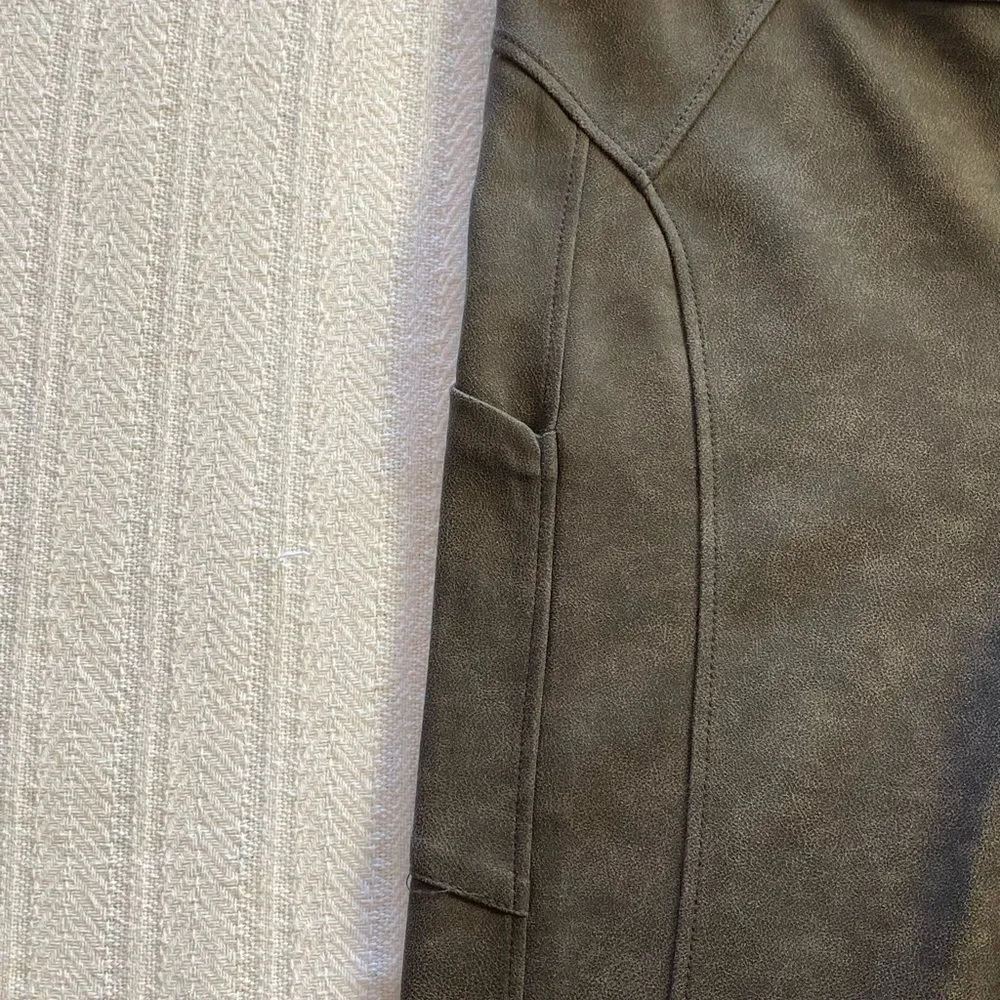 DEMOCRACY Gray Glider Leggings with side pockets